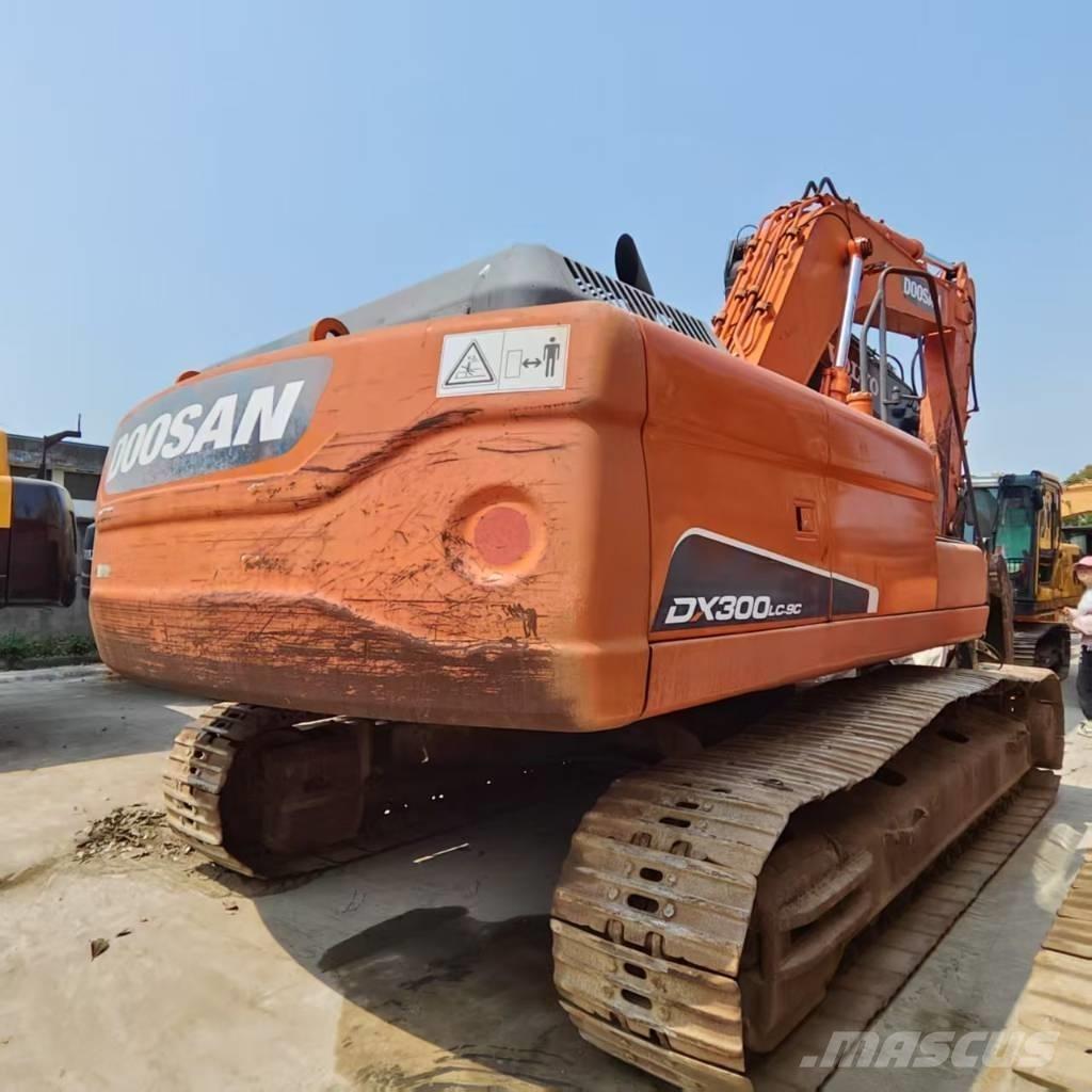 Doosan DX 300 LC Vikšriniai ekskavatoriai