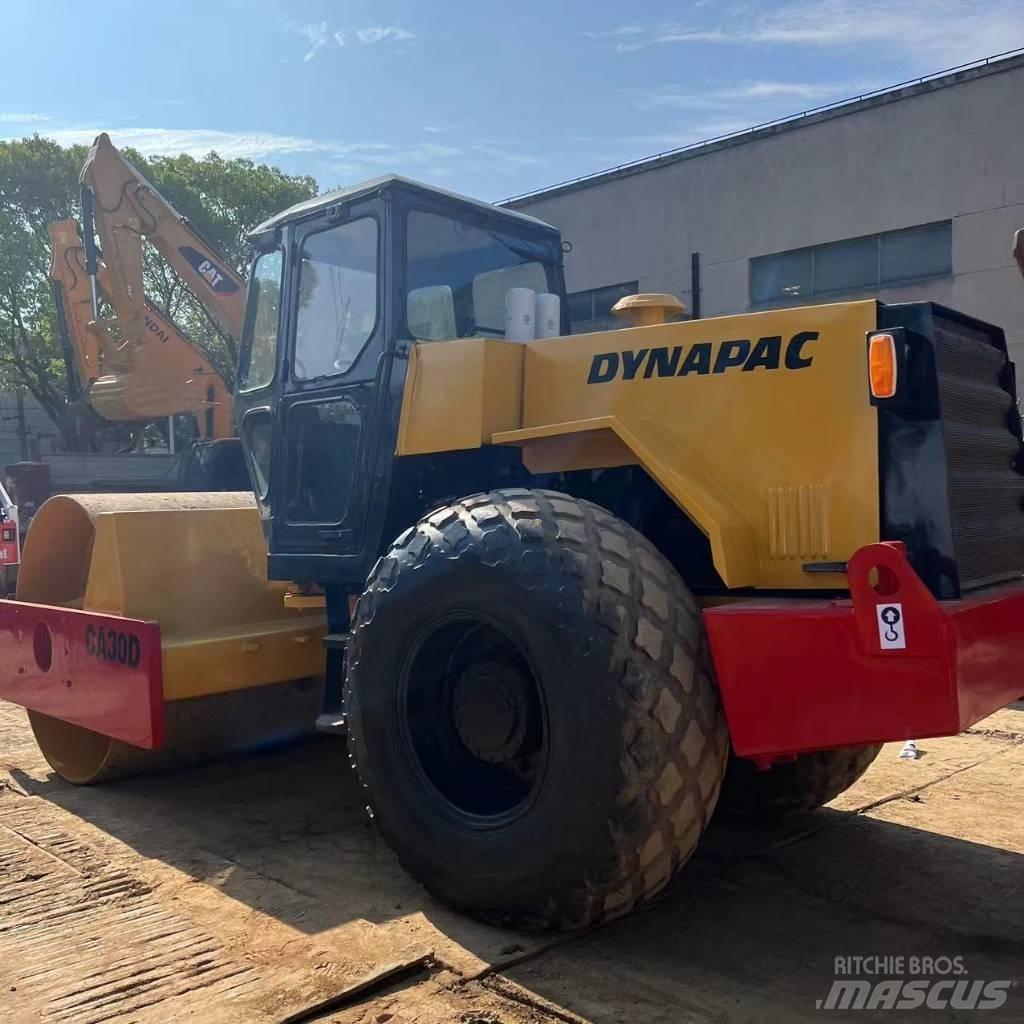 Dynapac CA 30 D Vieno būgno volai
