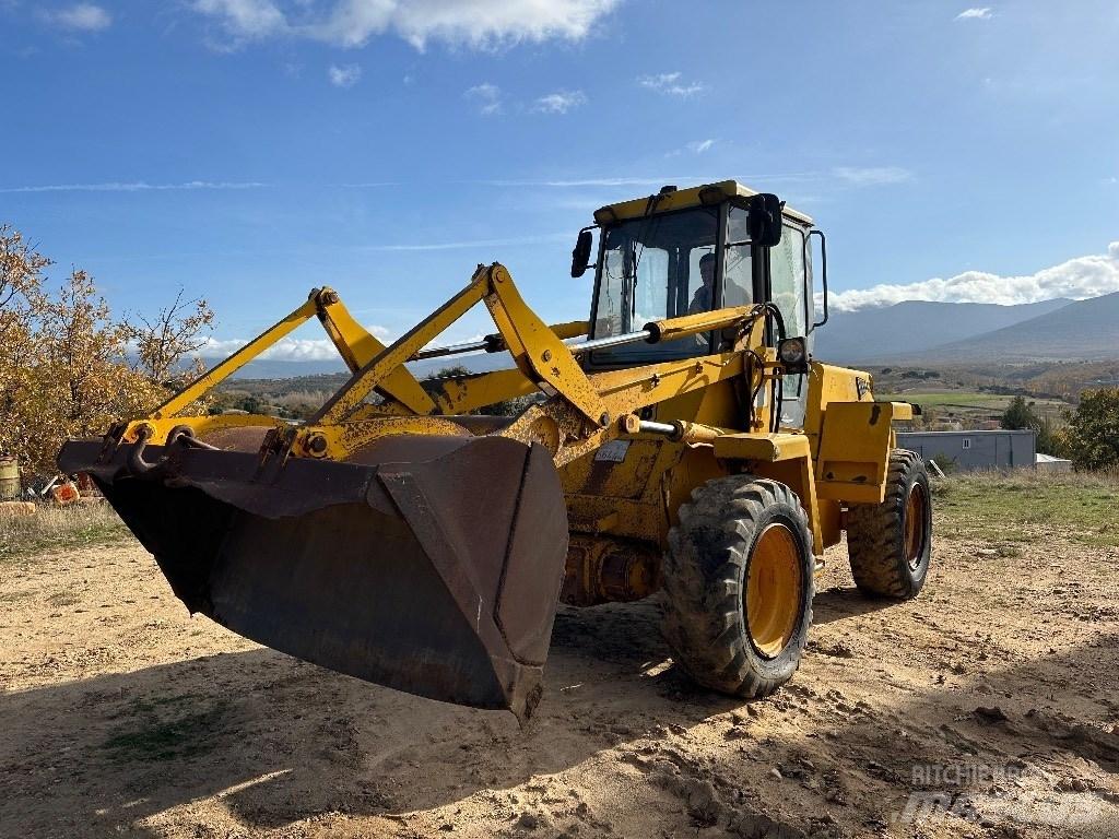 JCB 415 Naudoti ratiniai krautuvai