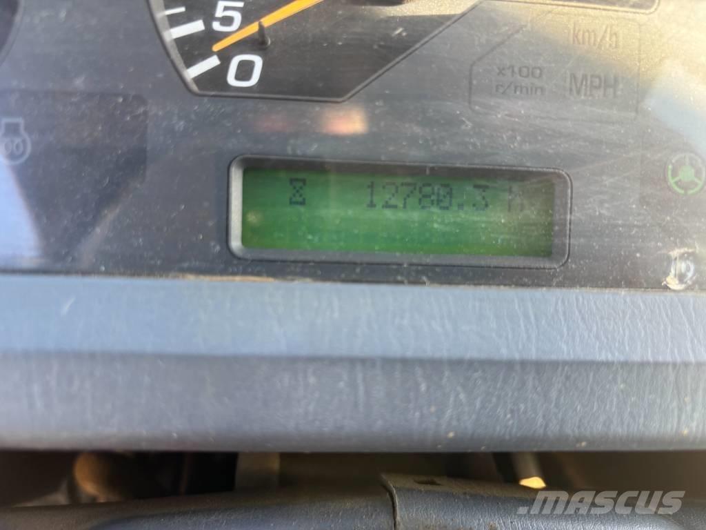 Komatsu WA250-6 Naudoti ratiniai krautuvai