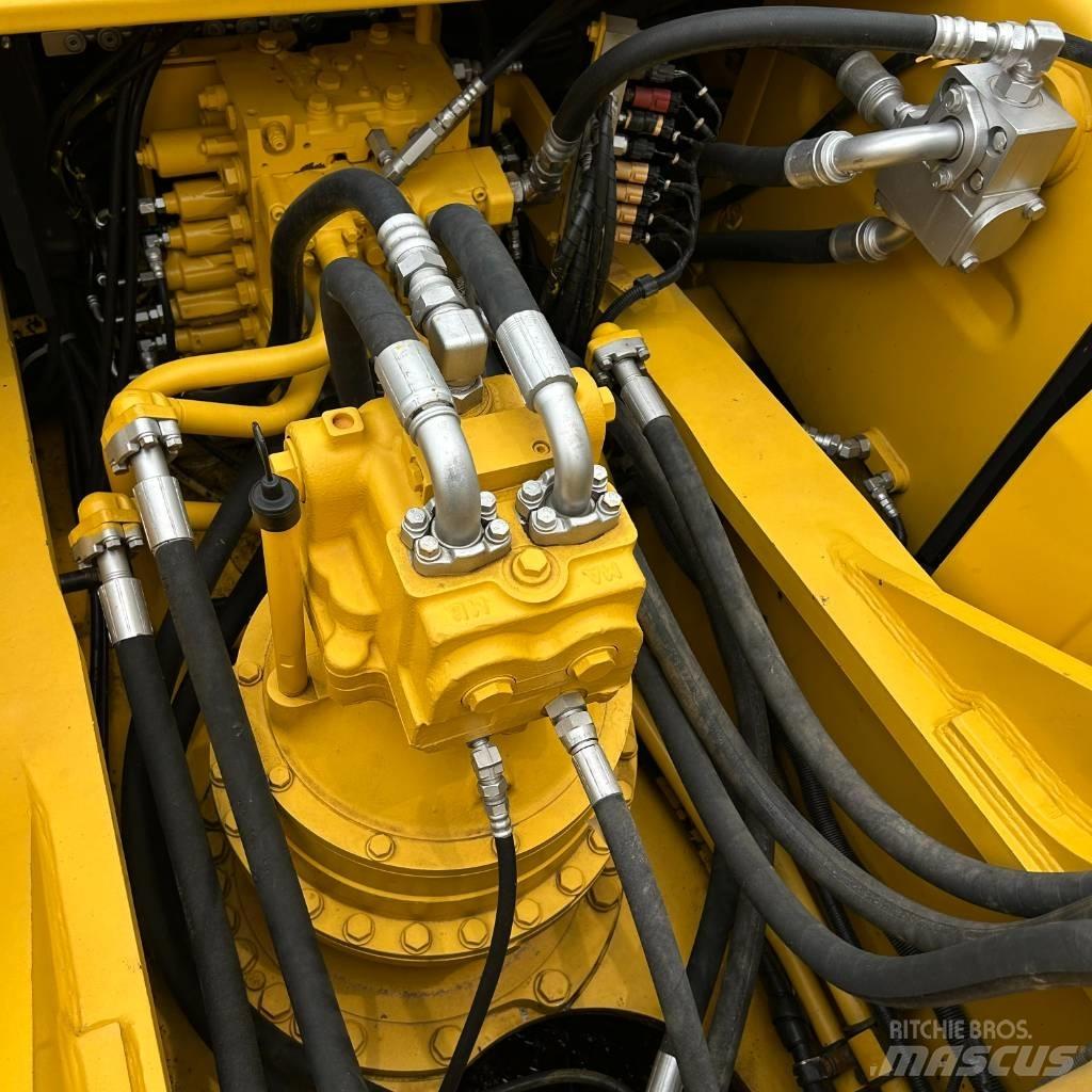 Komatsu 450 Vikšriniai ekskavatoriai