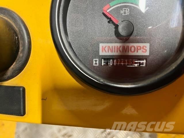 Knikmops KM 130 Naudoti ratiniai krautuvai
