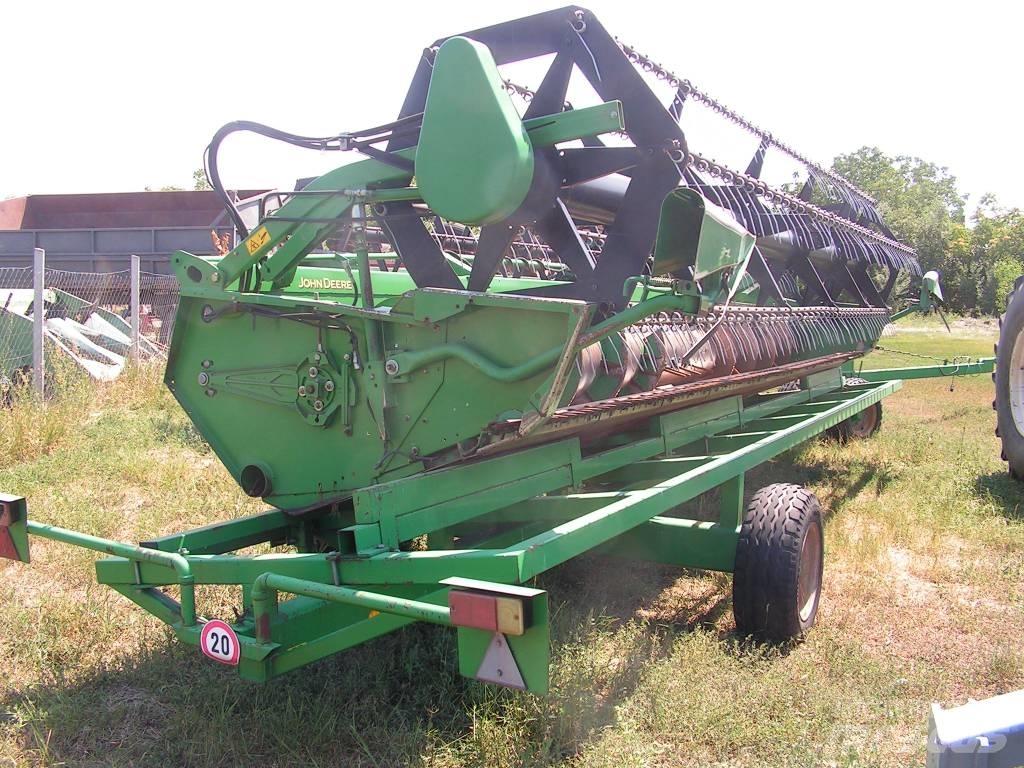 John Deere T660 Derliaus nuėmimo kombainai