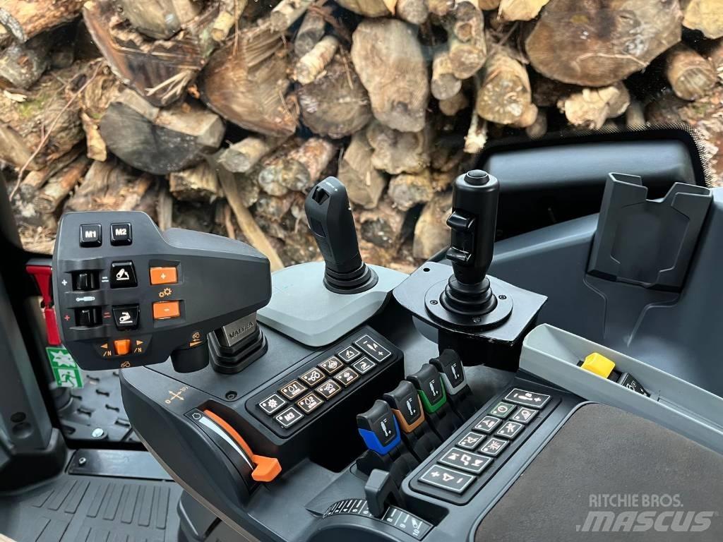 Valtra T 255 Versu Traktoriai
