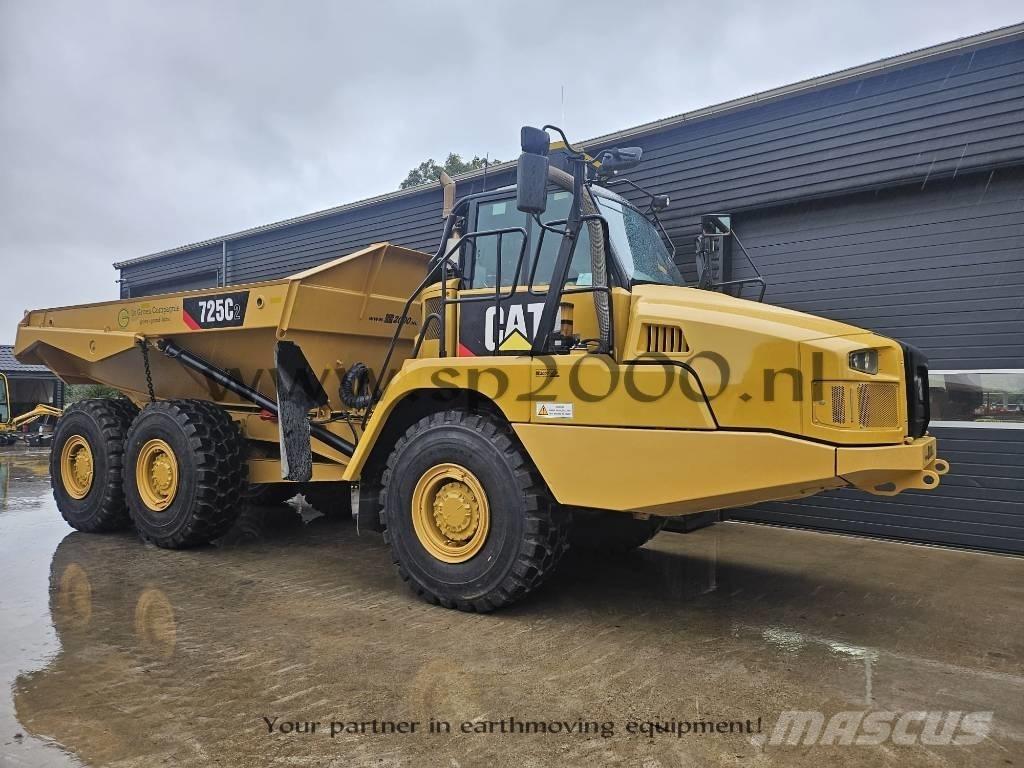 CAT 725C2 Karjeriniai savivarčiai