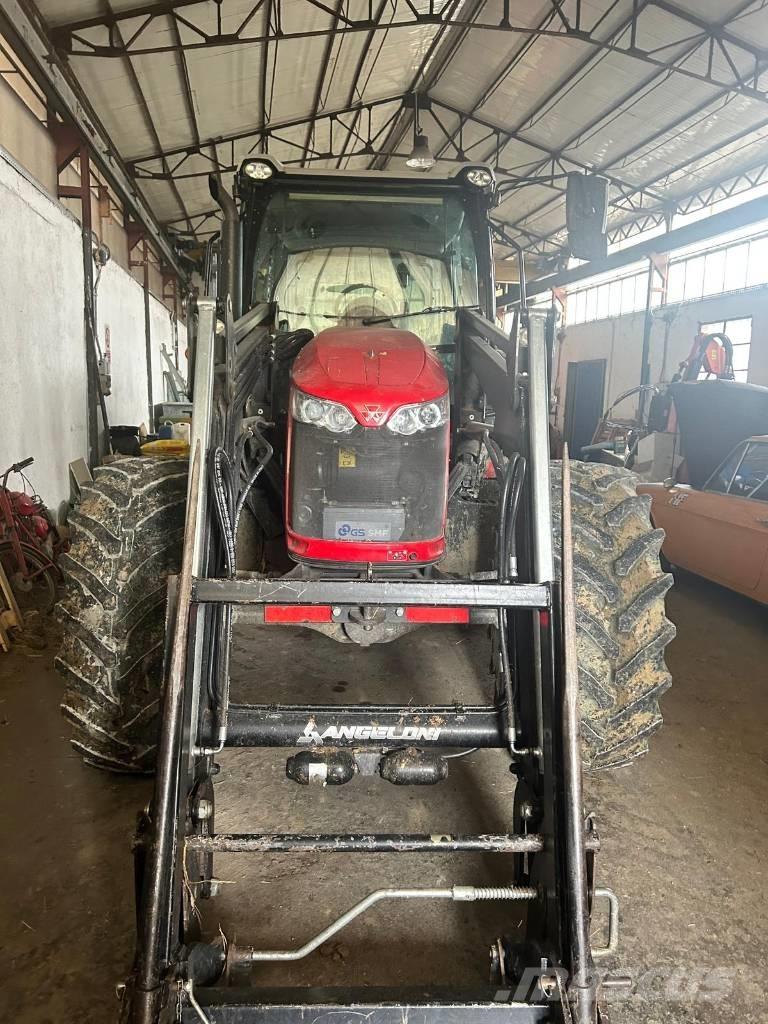 Massey Ferguson 5710 Traktoriai