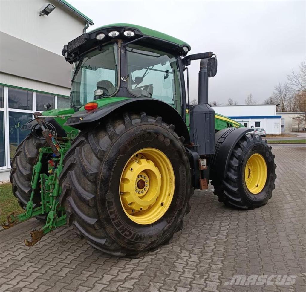 John Deere 8360 R Traktoriai