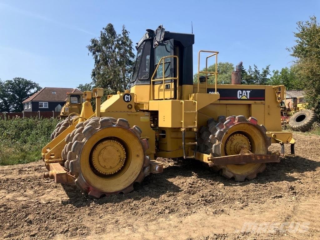 CAT 825 C Gruntiniai volai