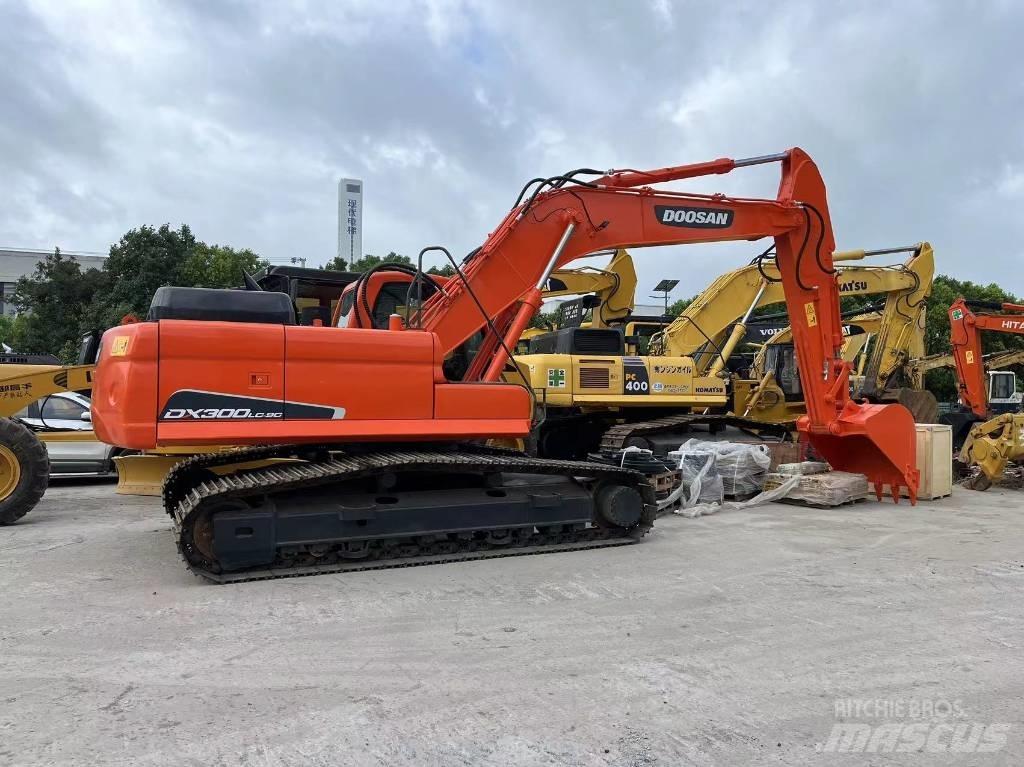 Doosan DX 300 Vikšriniai ekskavatoriai