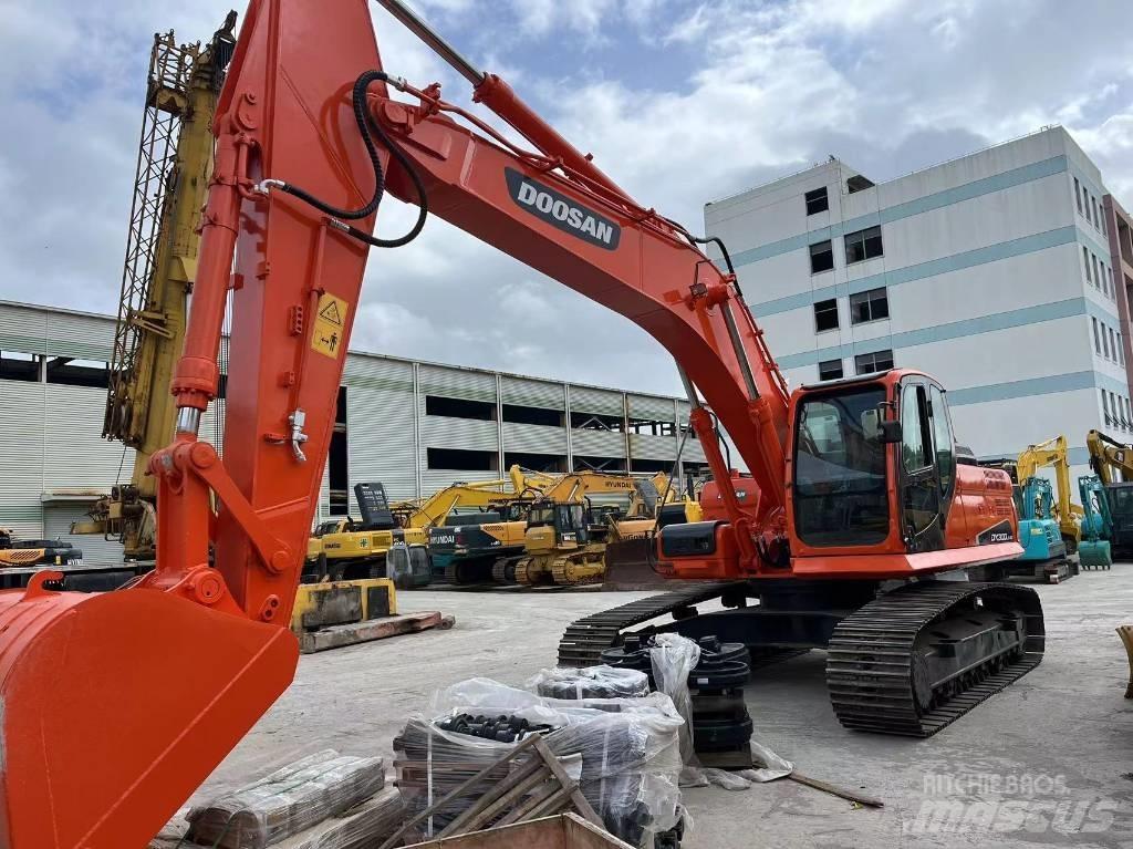 Doosan DX 300 Vikšriniai ekskavatoriai