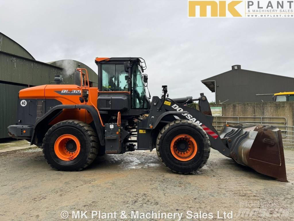 Doosan DL 320-7 Naudoti ratiniai krautuvai
