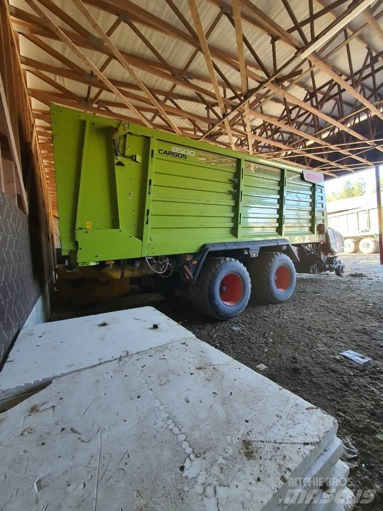 CLAAS Cargos 8500 Savikrovės priekabos