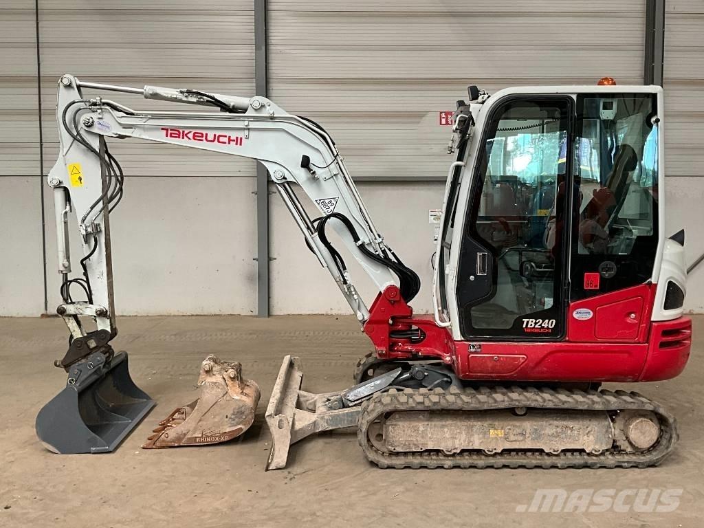 Takeuchi TB 240 Mini ekskavatoriai < 7 t