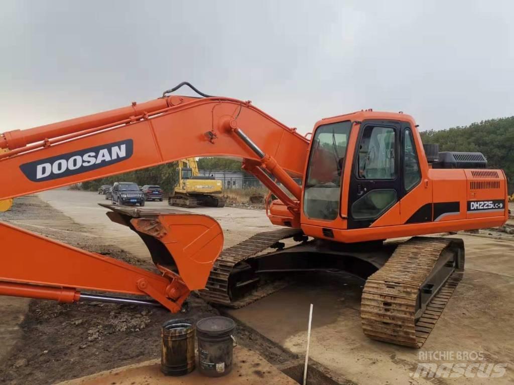 Doosan DH225LC-9 Vikšriniai ekskavatoriai