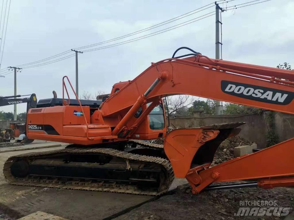 Doosan DH225LC-9 Vikšriniai ekskavatoriai