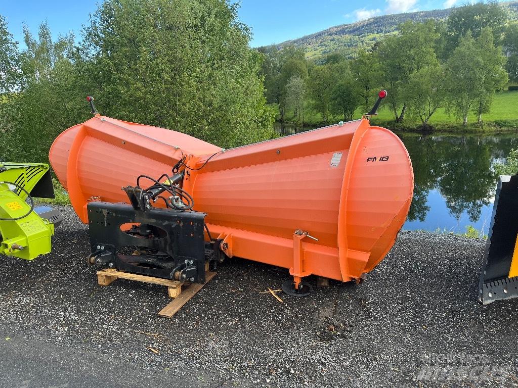 FMG PA330 Sniego peiliai ir valytuvai