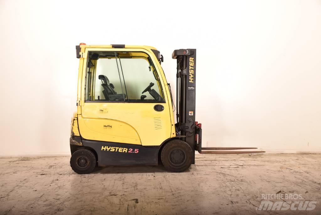 Hyster J 2.5 XN Elektriniai šakiniai krautuvai