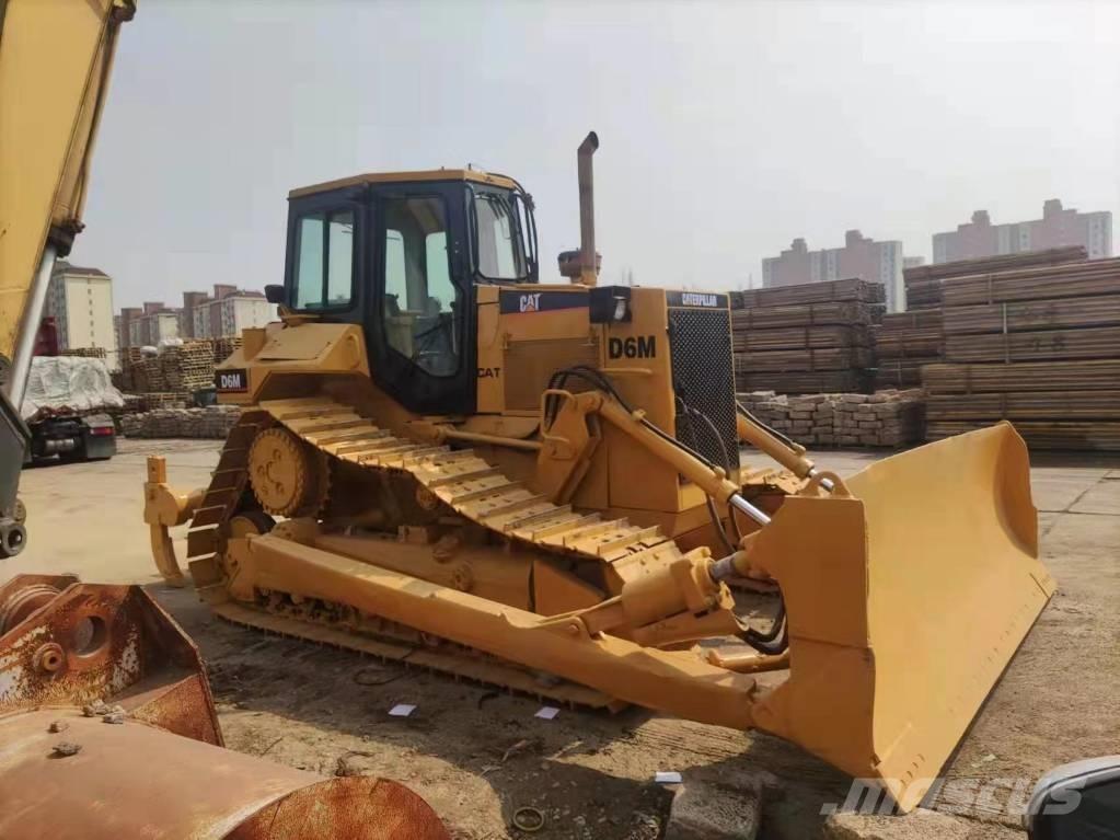 CAT D 6 M Vikšriniai buldozeriai