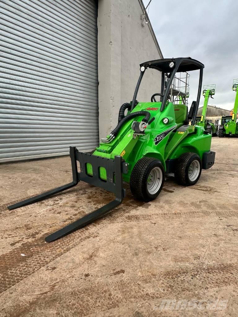 Avant 423 Daugiafunkciniai pakrovėjai