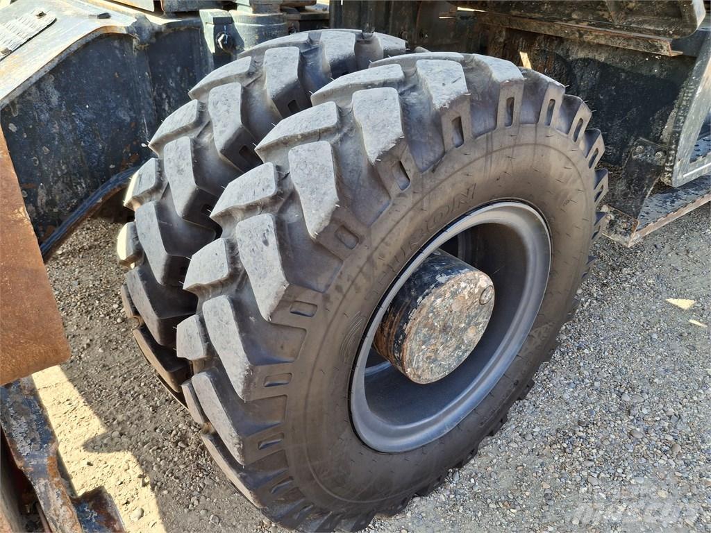 Hyundai HW 210 A Ratiniai ekskavatoriai