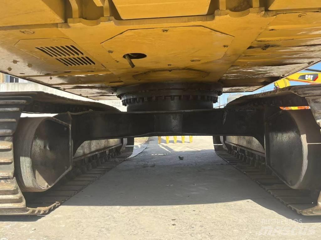 CAT 320 D Vikšriniai ekskavatoriai