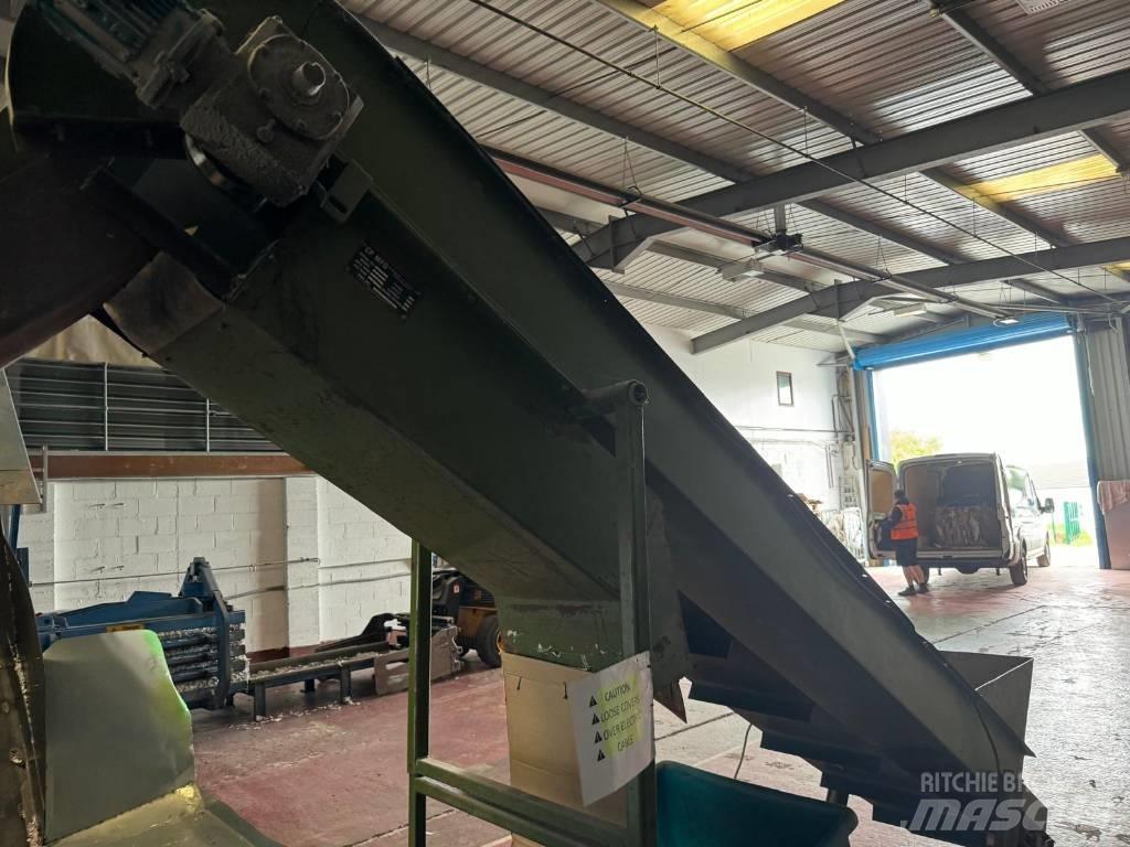  CP MFG 3000 Transporteriai