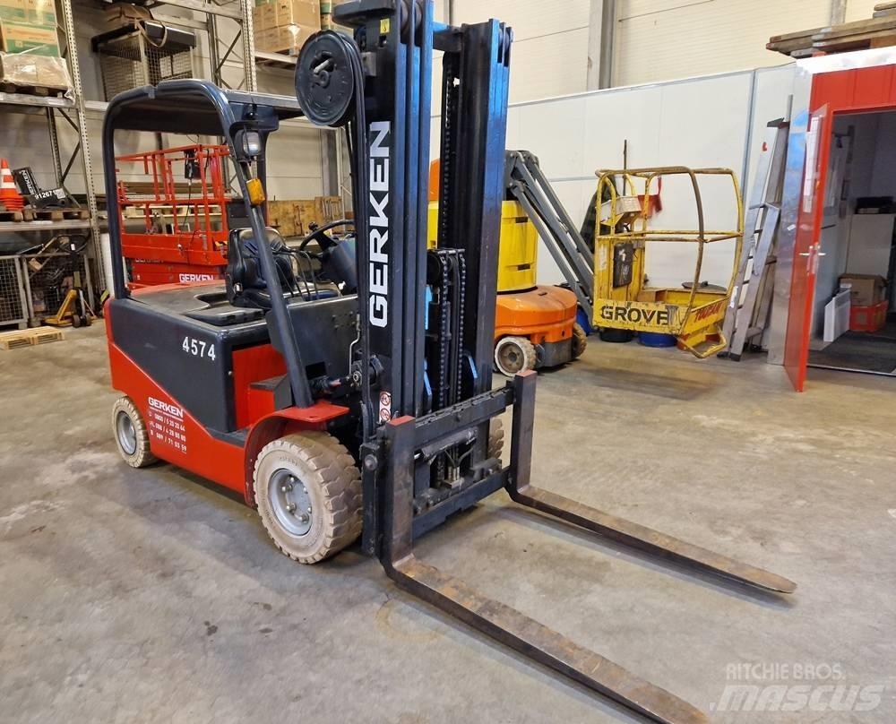 Manitou ME 430 Elektriniai šakiniai krautuvai