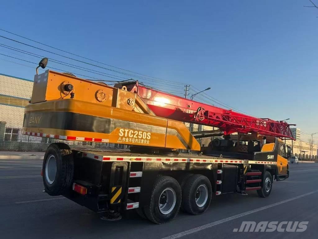 Sany STC 250 Visureigiai kranai