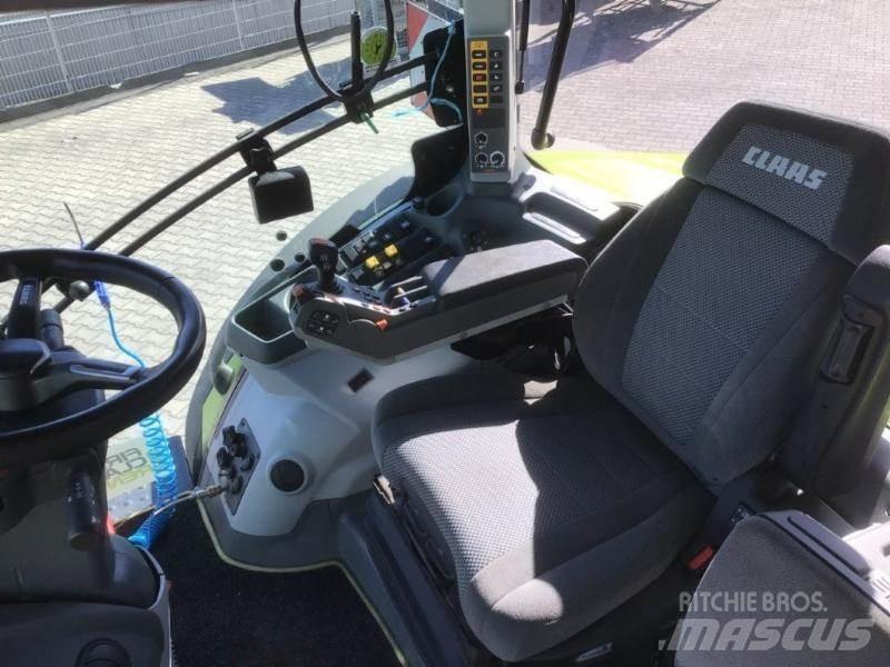 CLAAS AXION 850 Traktoriai
