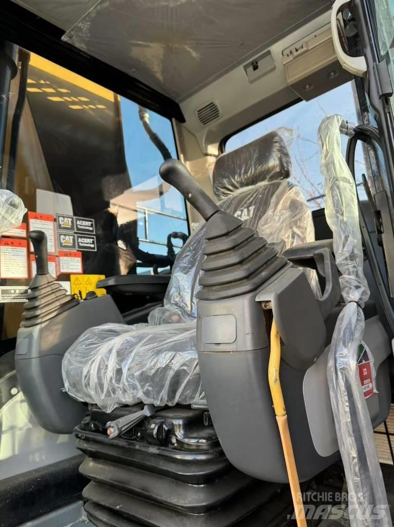 CAT 325D Vikšriniai ekskavatoriai