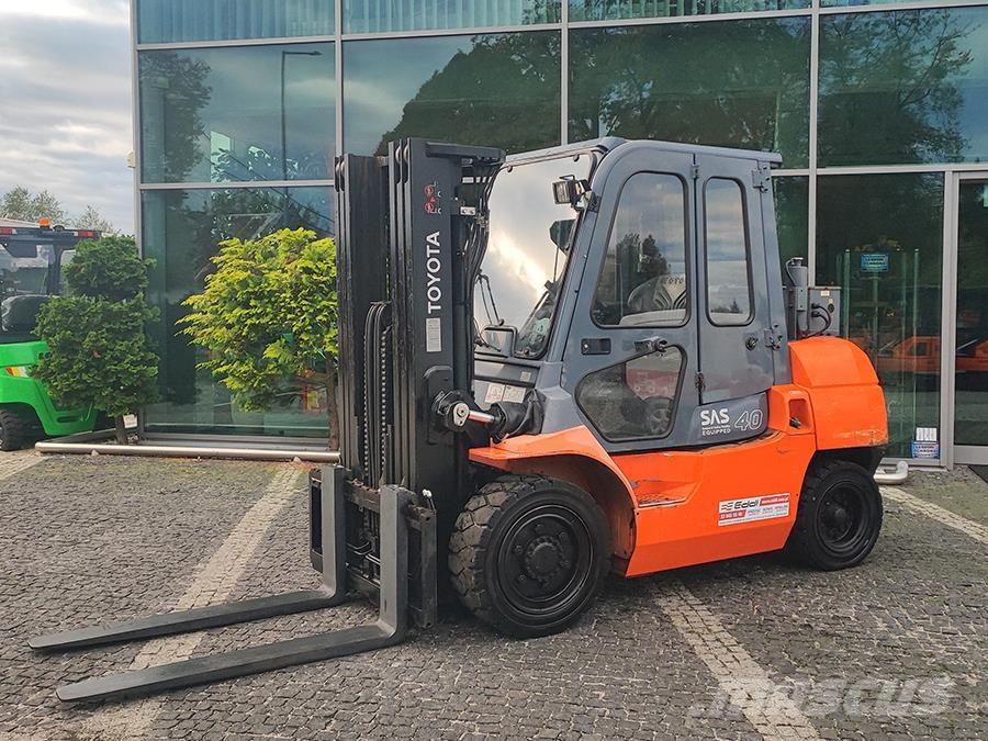 Toyota 02-7FD35 Dyzeliniai krautuvai