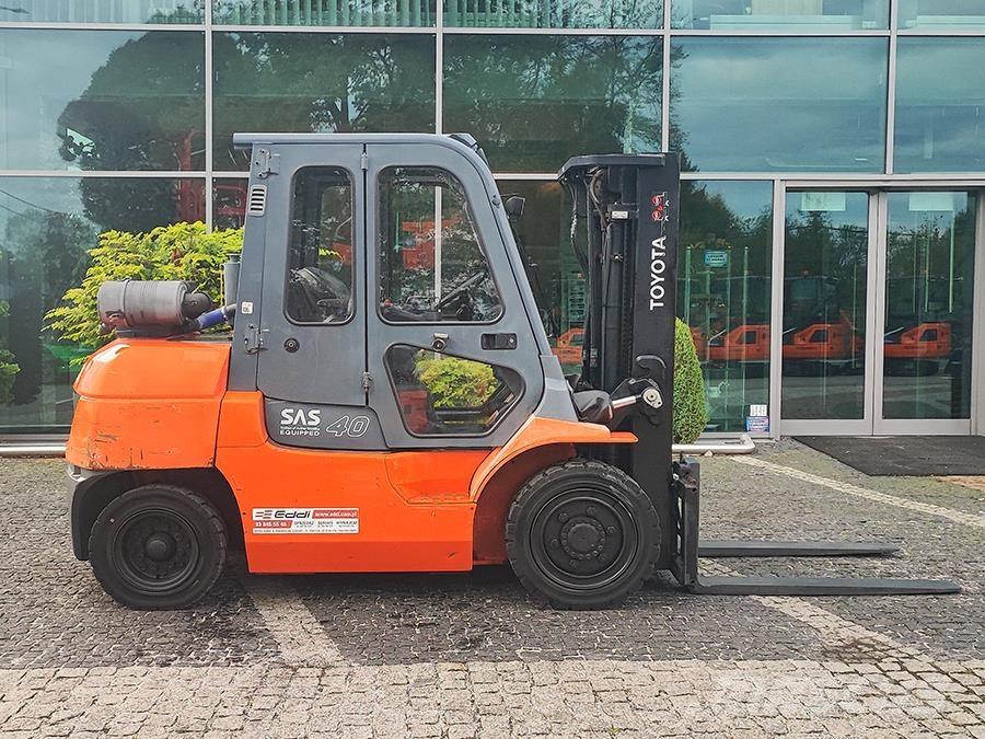 Toyota 02-7FD35 Dyzeliniai krautuvai