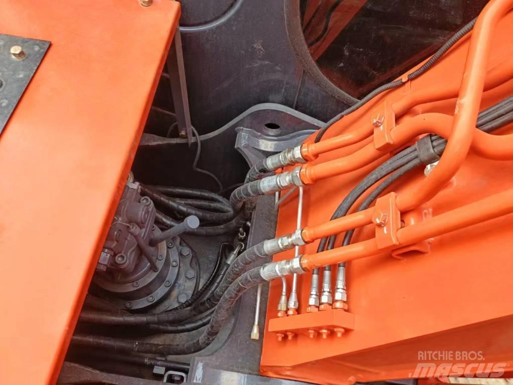 Hitachi ZX120-6 Vikšriniai ekskavatoriai