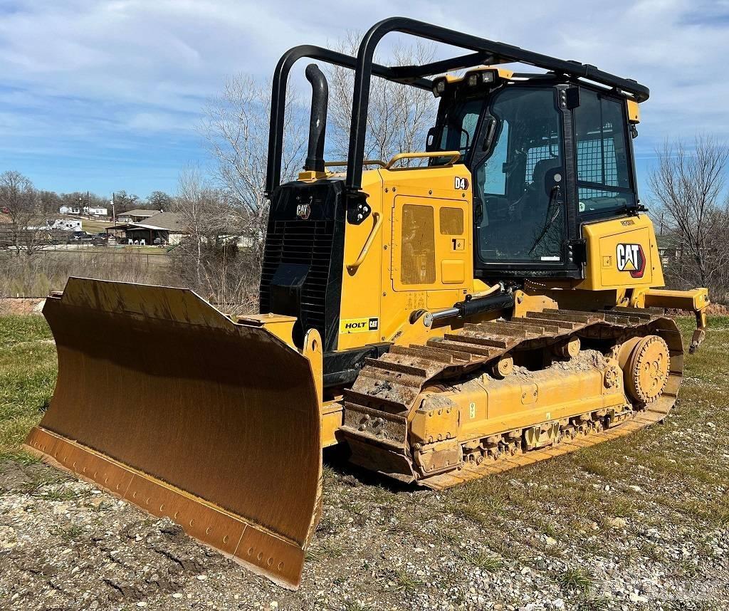 CAT D 4 Vikšriniai buldozeriai