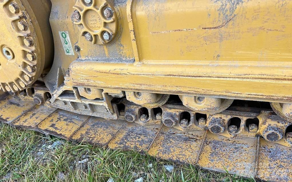 CAT D 4 Vikšriniai buldozeriai