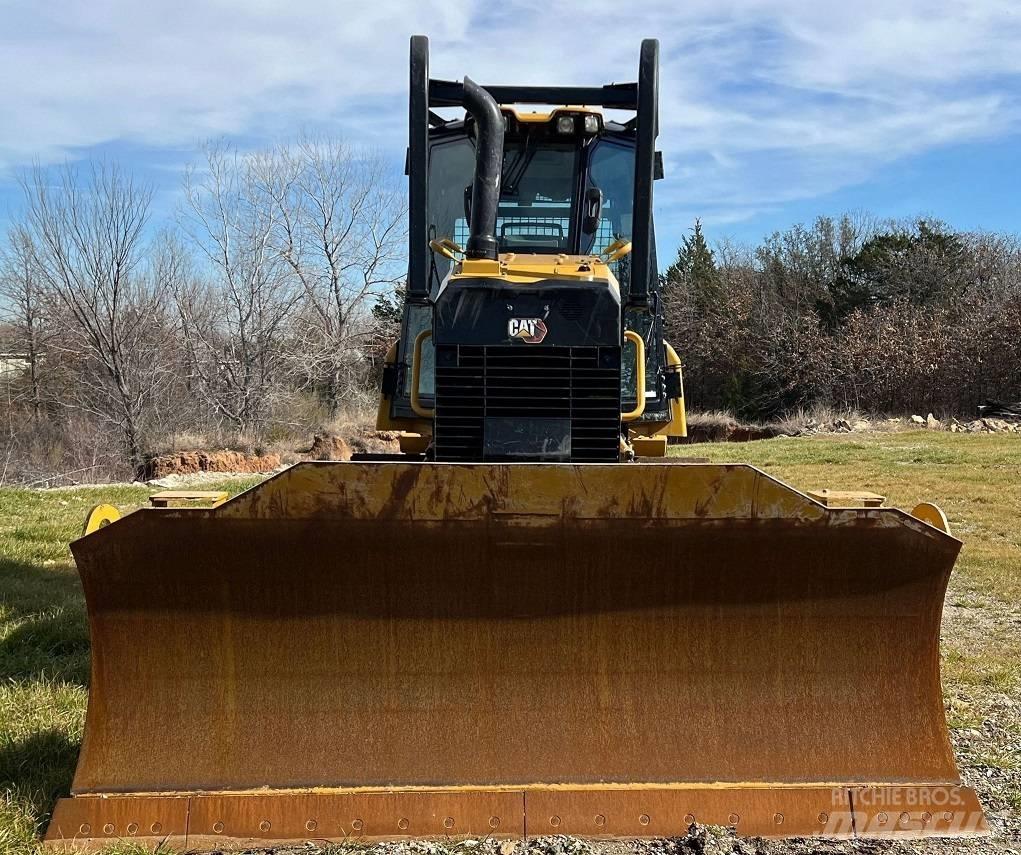 CAT D 4 Vikšriniai buldozeriai