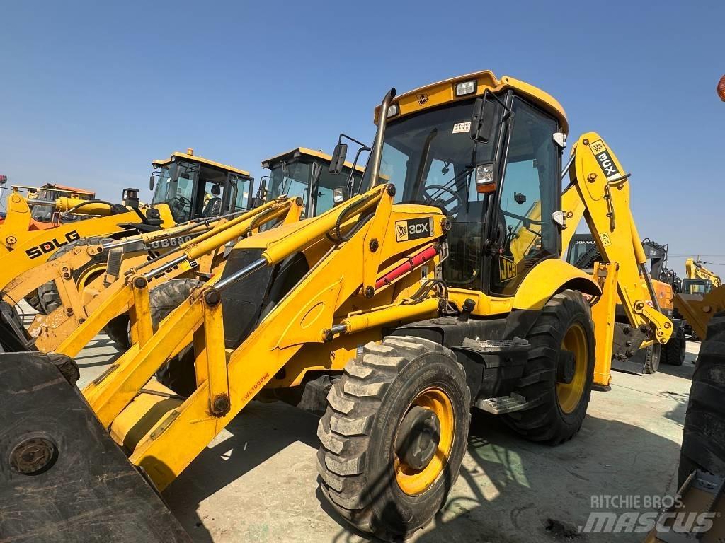 JCB 3 CX Naudoti ratiniai krautuvai