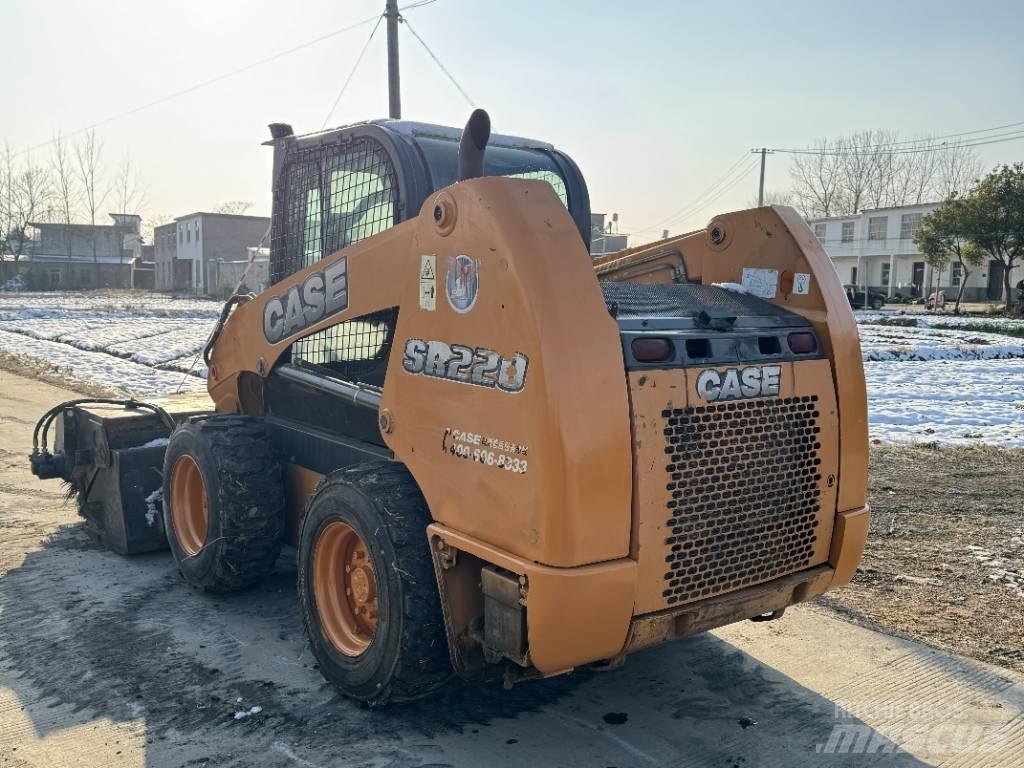 CASE SR220 Krautuvai su šoniniu pasukimu