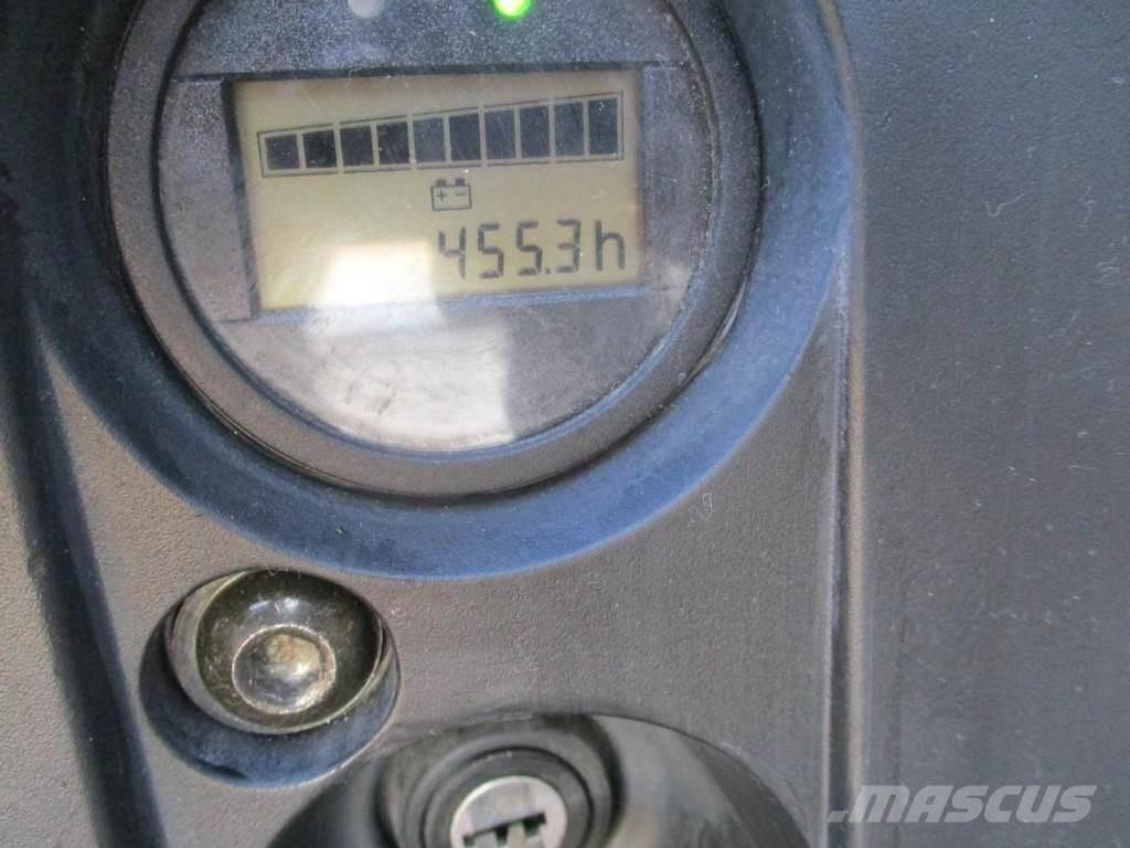 Still EXU16 Mažų aukščių keltuvai
