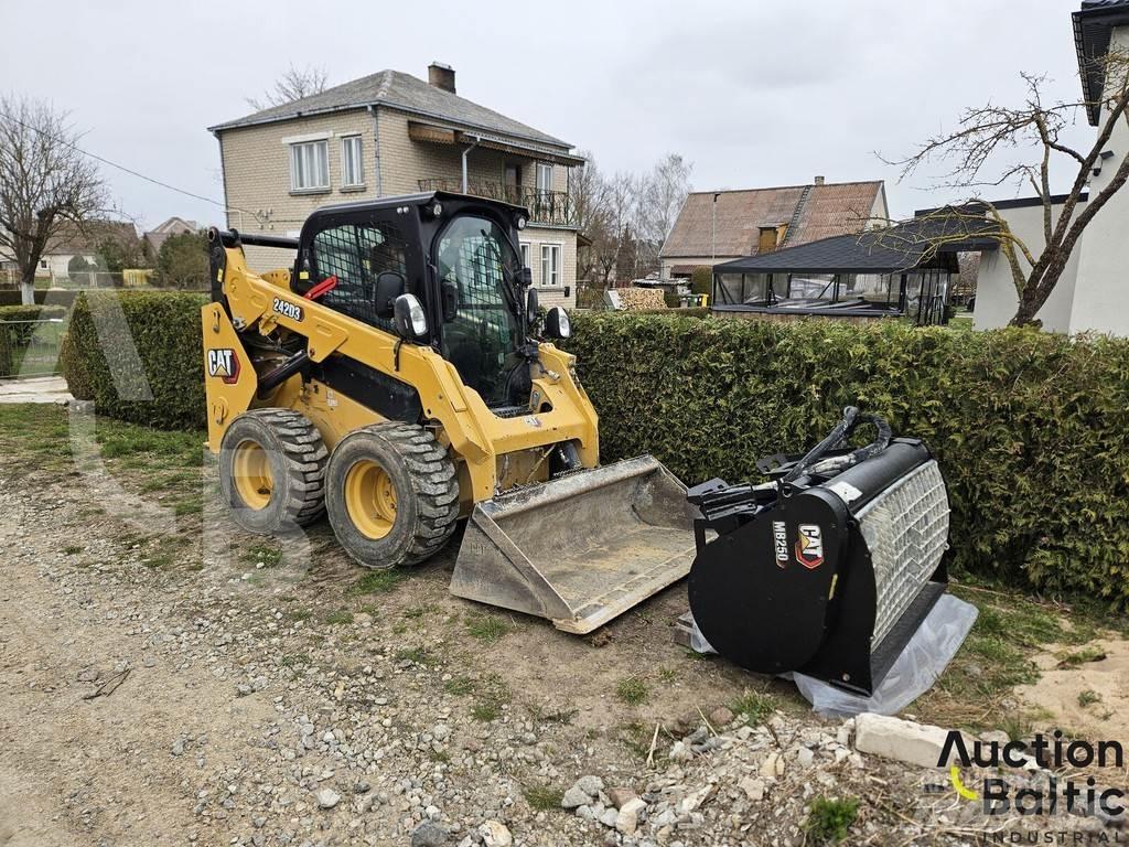 CAT 242 D 3 Krautuvai su šoniniu pasukimu