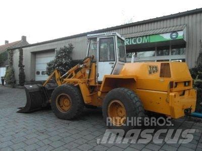 JCB 420 Naudoti ratiniai krautuvai