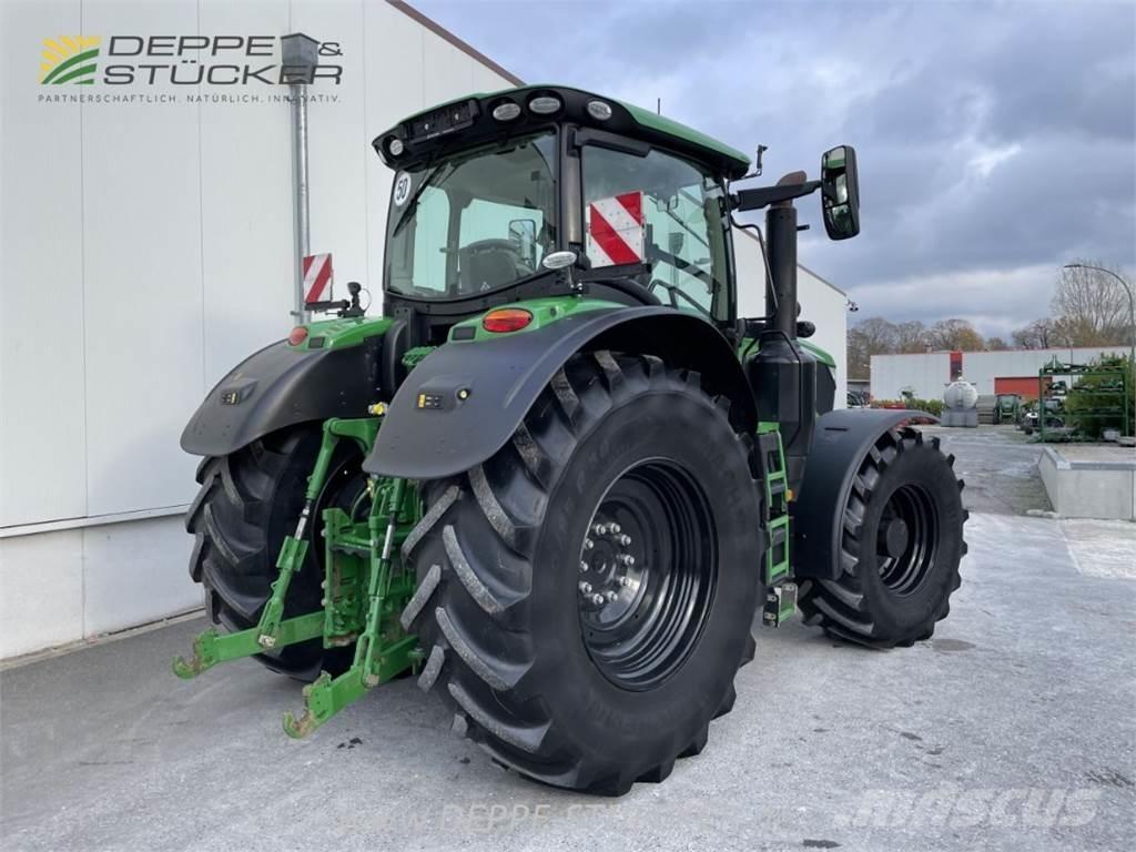 John Deere 6250R Traktoriai