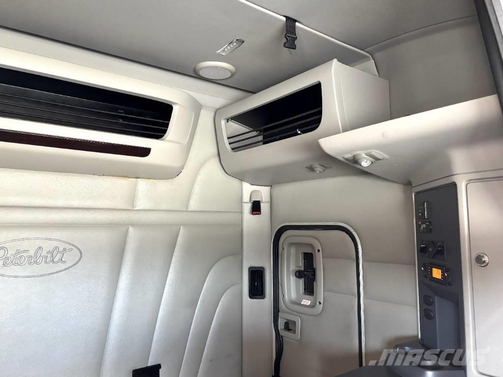 Peterbilt 567 Naudoti vilkikai