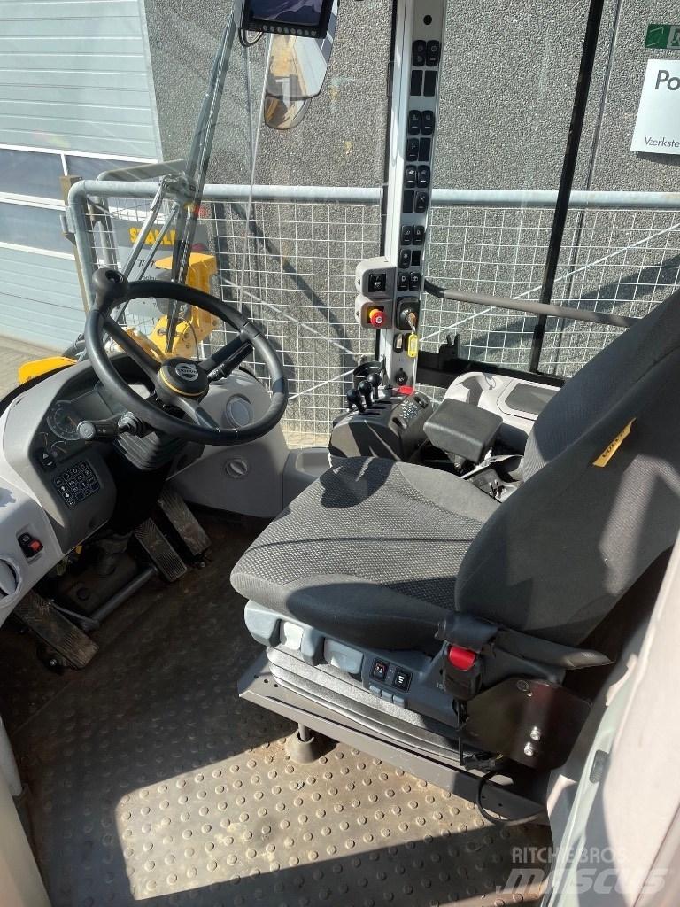 Volvo L70H Naudoti ratiniai krautuvai
