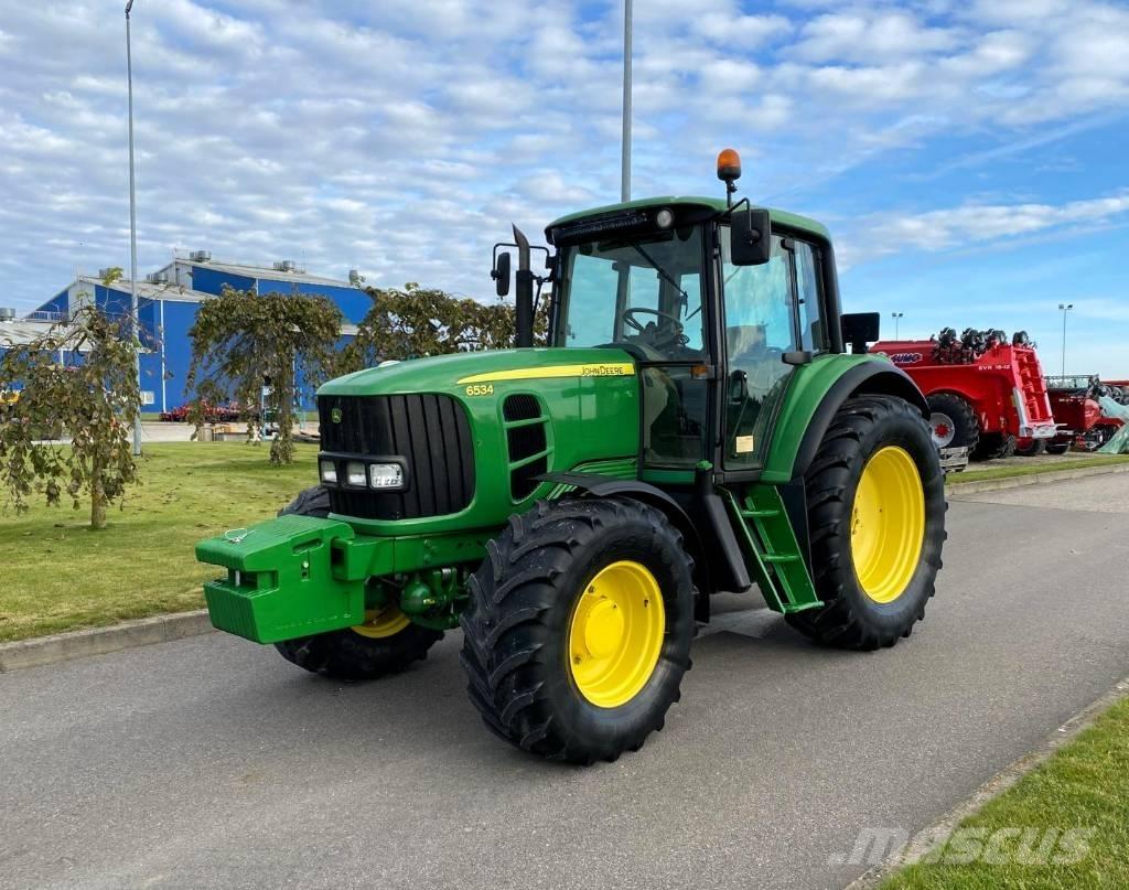John Deere 6534 Traktoriai