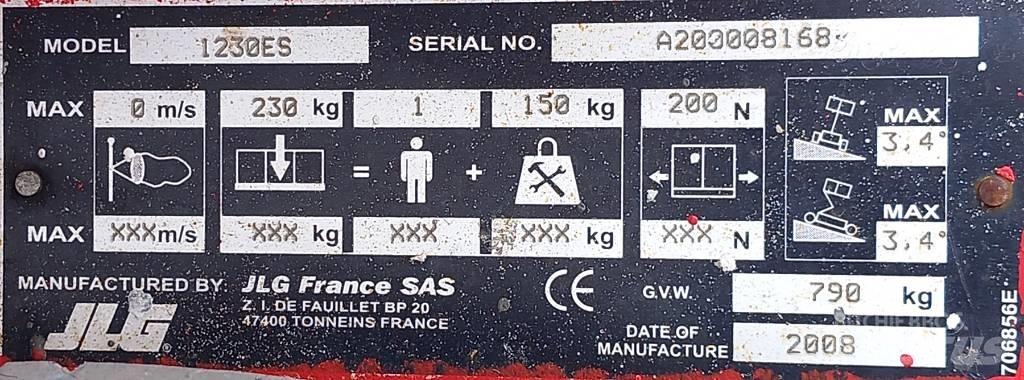 JLG 1230 ES Žirkliniai keltuvai