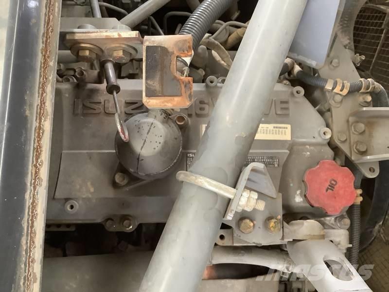 Hitachi ZX 210 LC-5B Vikšriniai ekskavatoriai