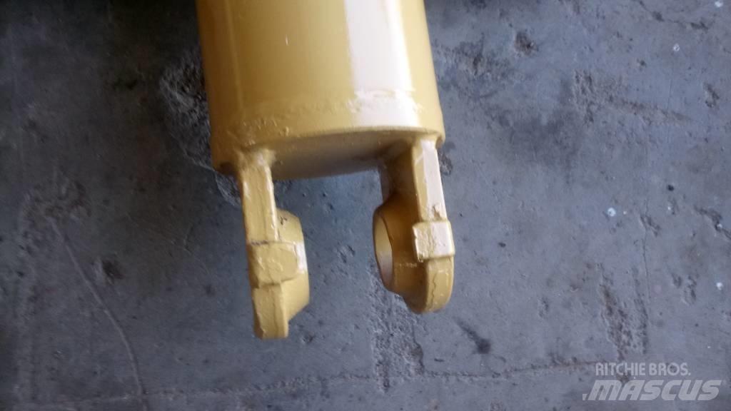 Volvo A 30 Hidraulikos įrenginiai