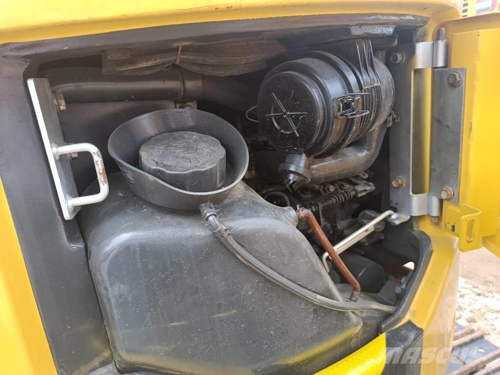 Komatsu PC 18 Vikšriniai ekskavatoriai