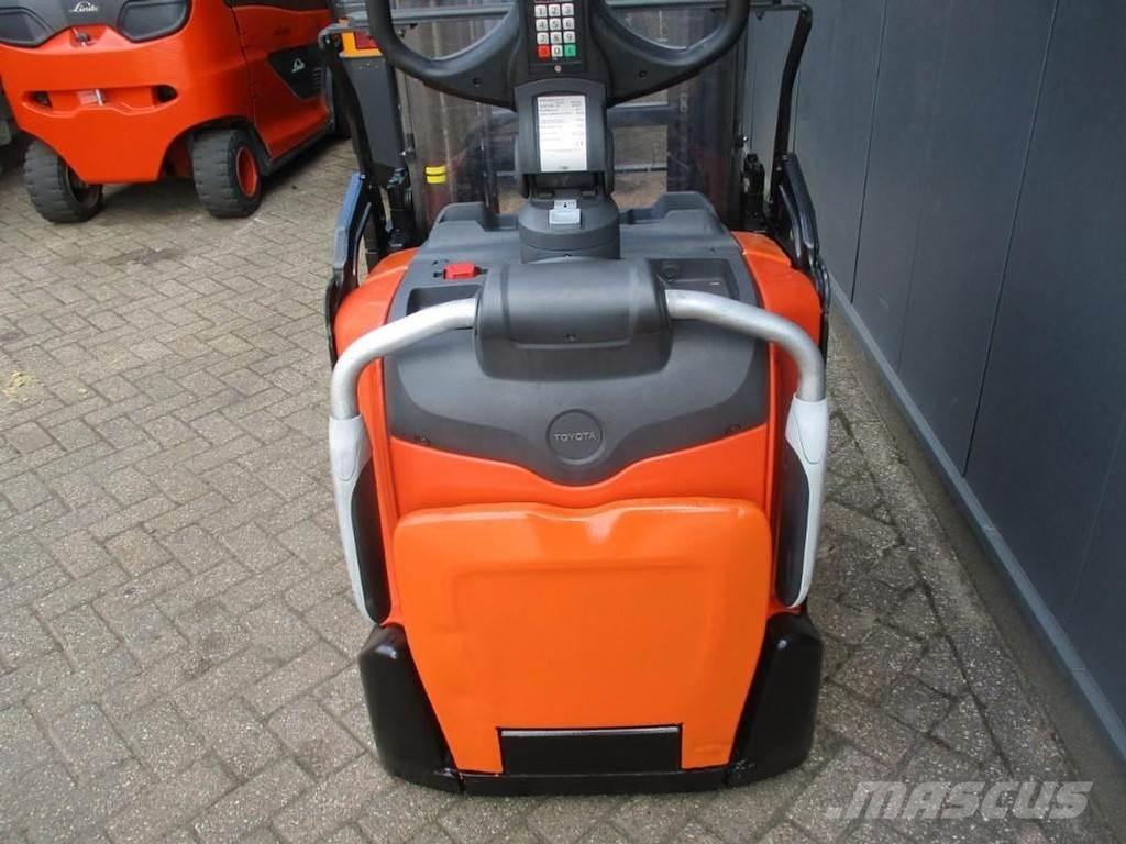 Toyota SPE160L Rankiniai vėžimėliai